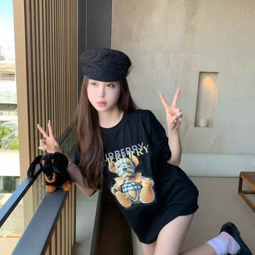Burberry Teddy Black Oversized T-shirt For Women