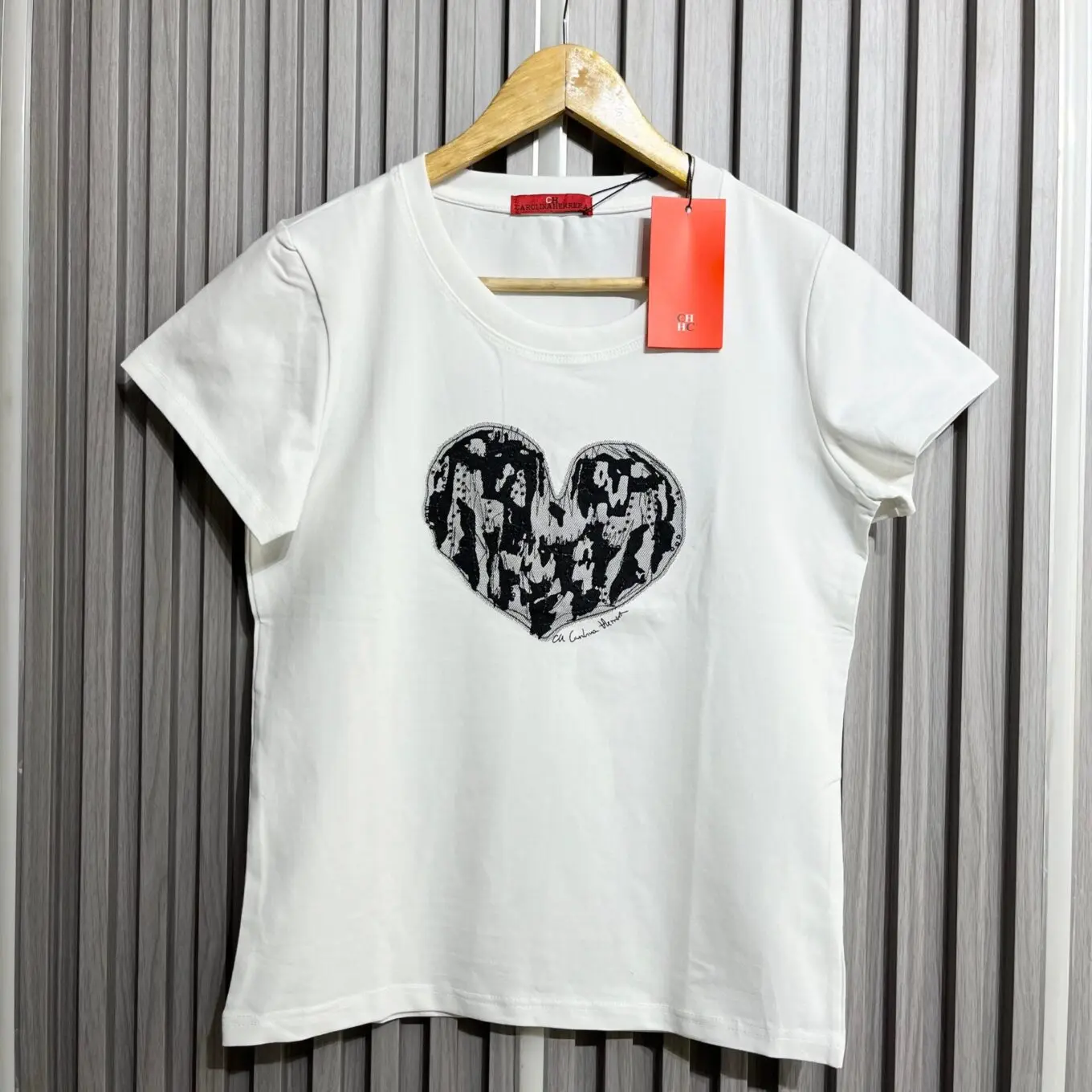 WhatsApp-Image-2025-06-16-at-1.17.24-PM Carolina Herrera White Love Tshirt For Women