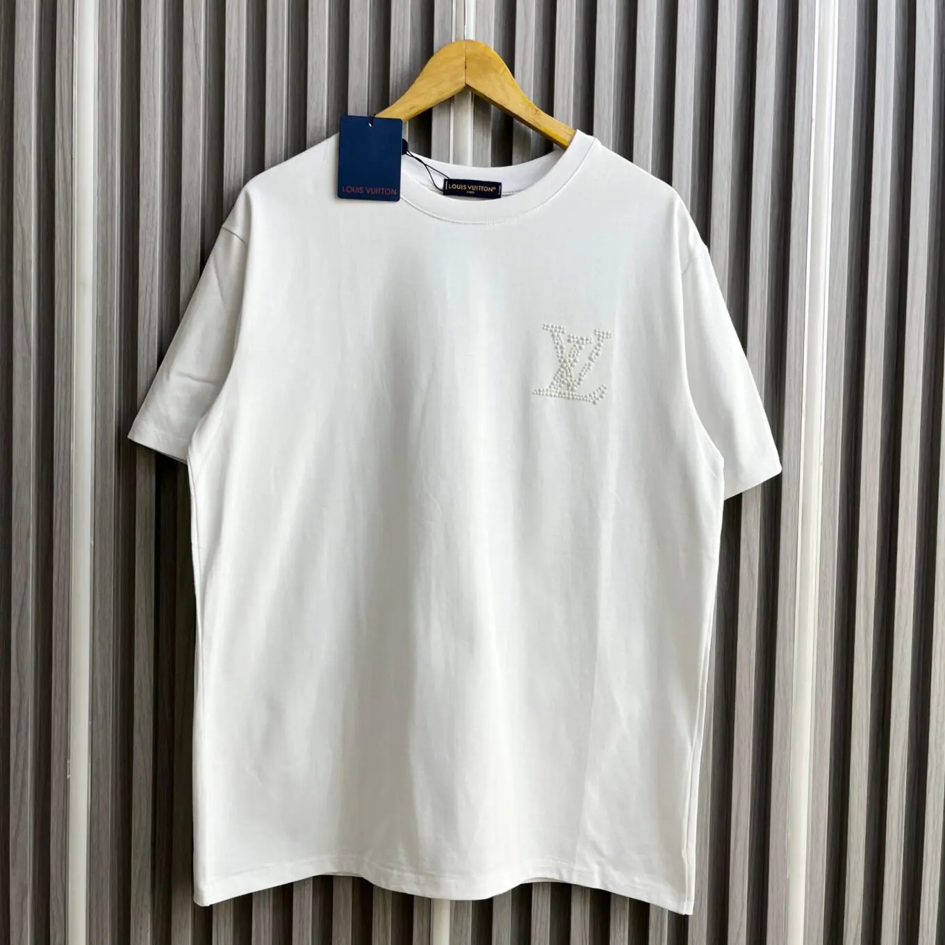 WhatsApp-Image-2025-06-17-at-1.16.57-PM Louis Vuitton Mono White Oversized T-shirt For Women