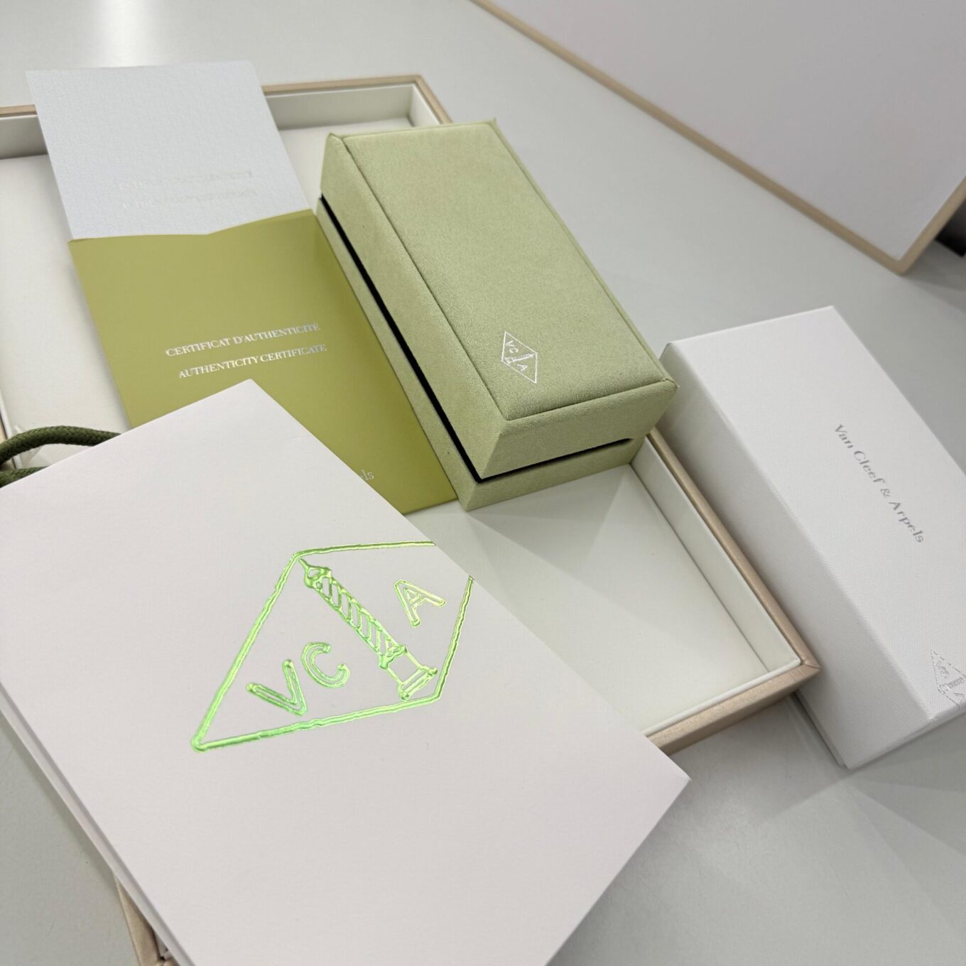 Van Cleef Alhambra Green Clover Rose Gold Color Bracelet